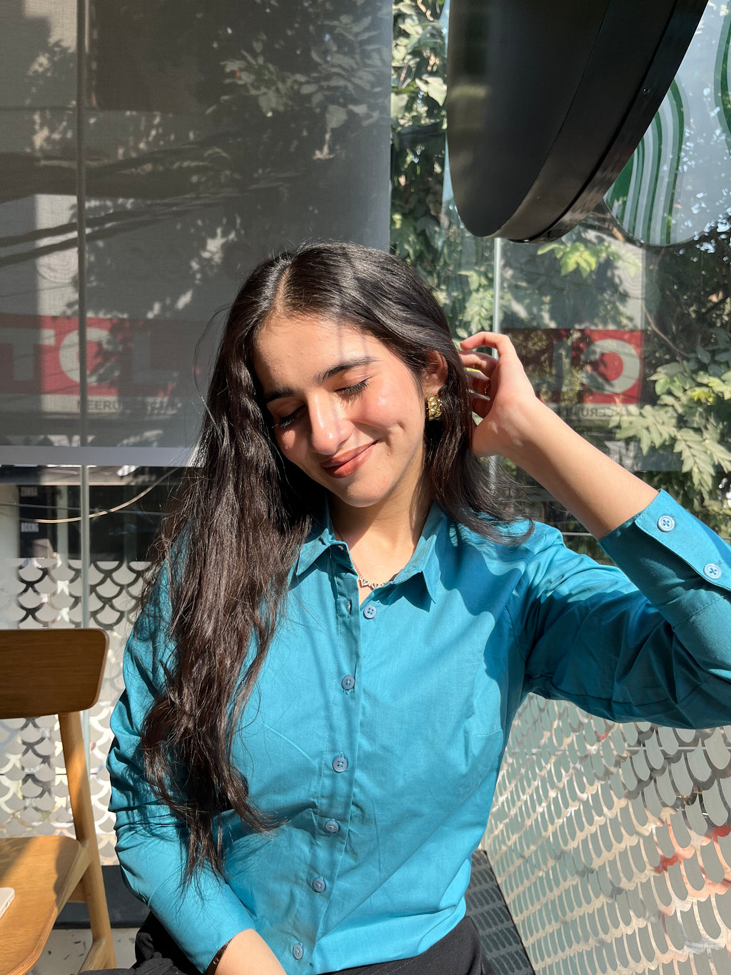 Thessa Shirt- With Sweatpad